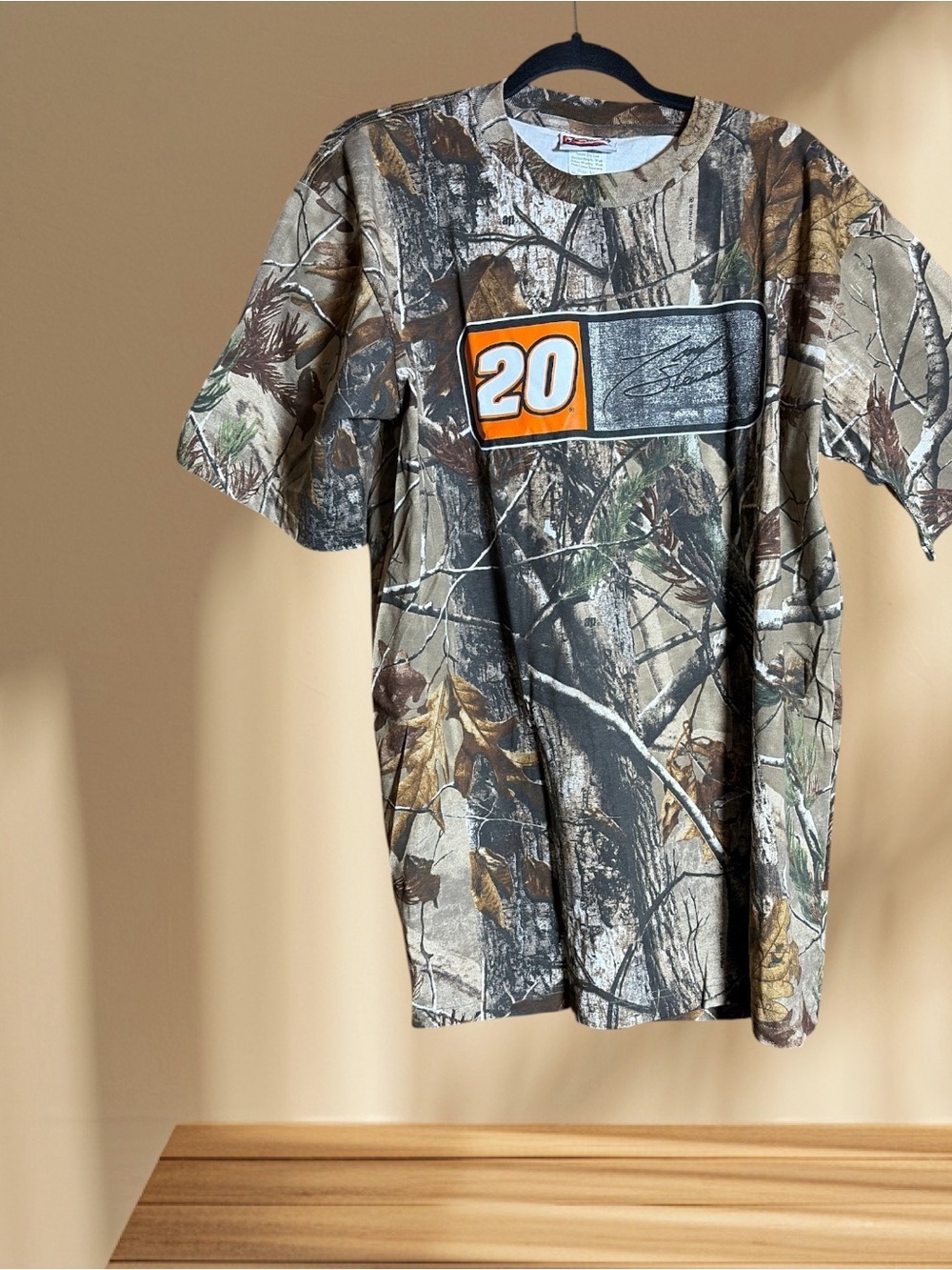Realtree Camo T-shirt Size XL Tony Stewart 20 Racing Nascar USA Chase